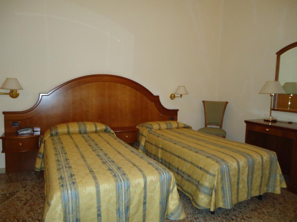 Albergo Roma Casciana Terme Zimmer foto
